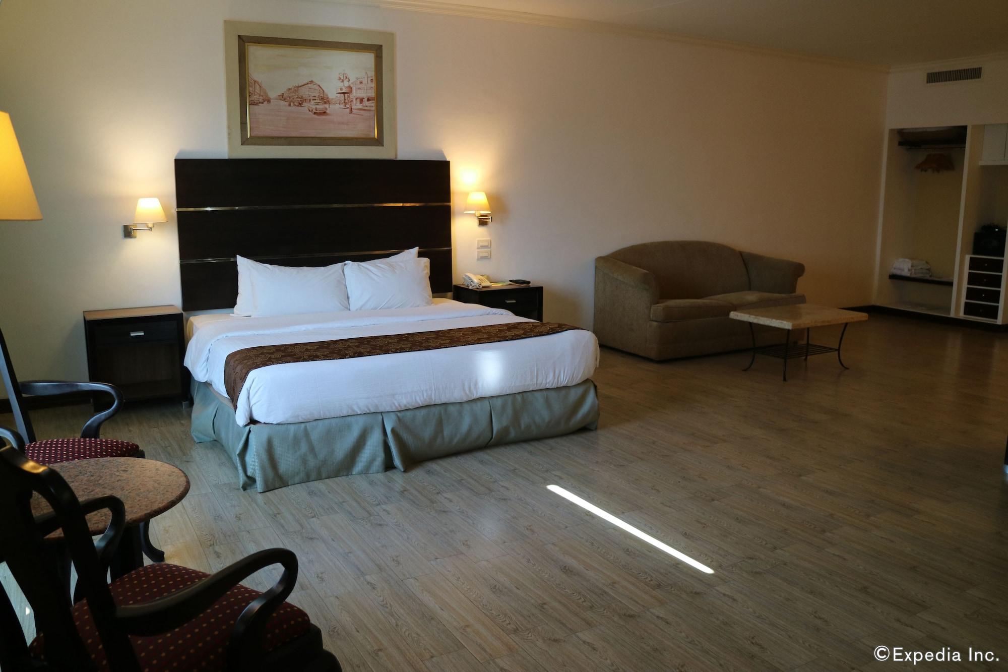 Days Hotel By Wyndham Iloilo Εξωτερικό φωτογραφία