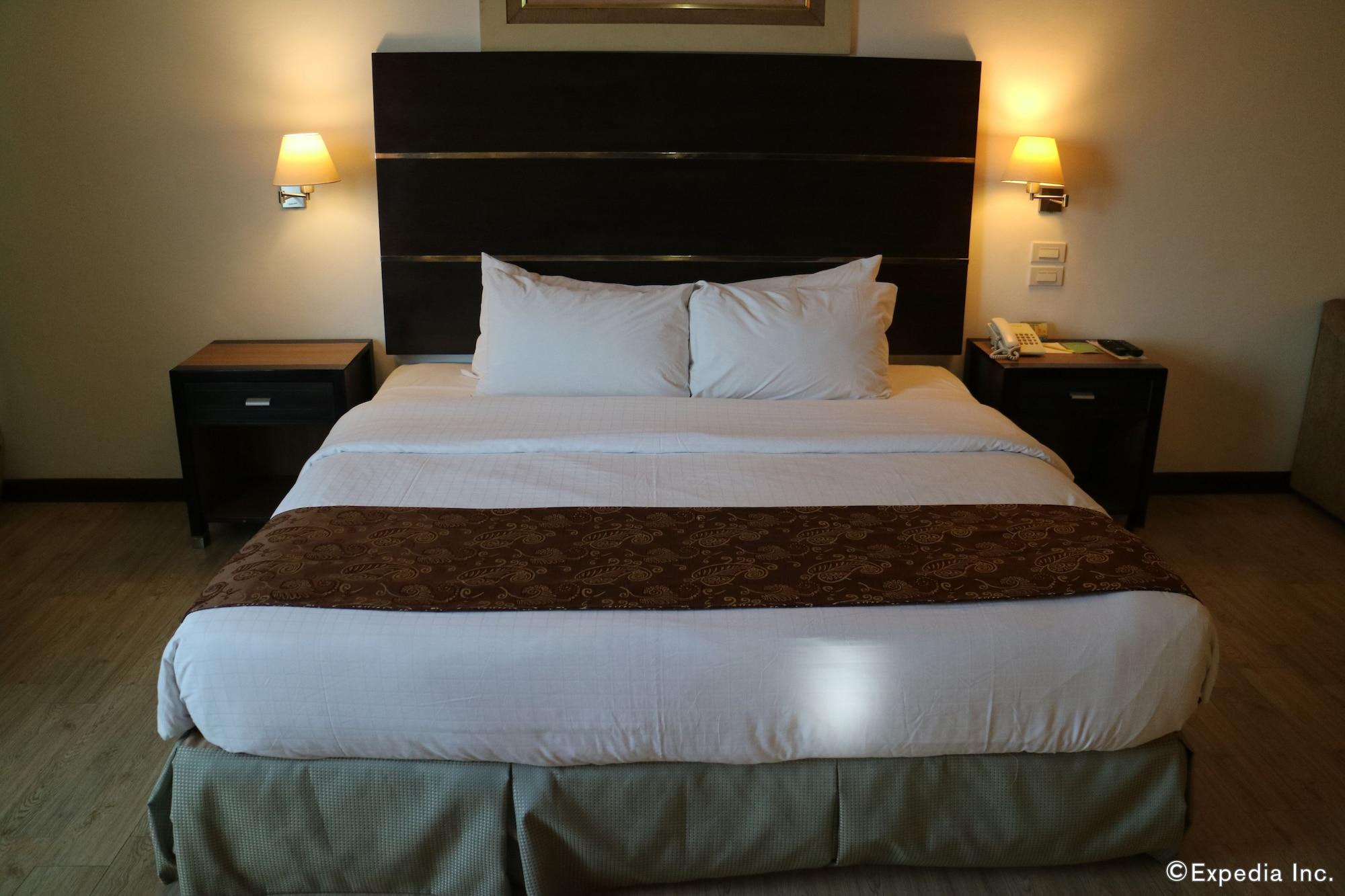 Days Hotel By Wyndham Iloilo Εξωτερικό φωτογραφία