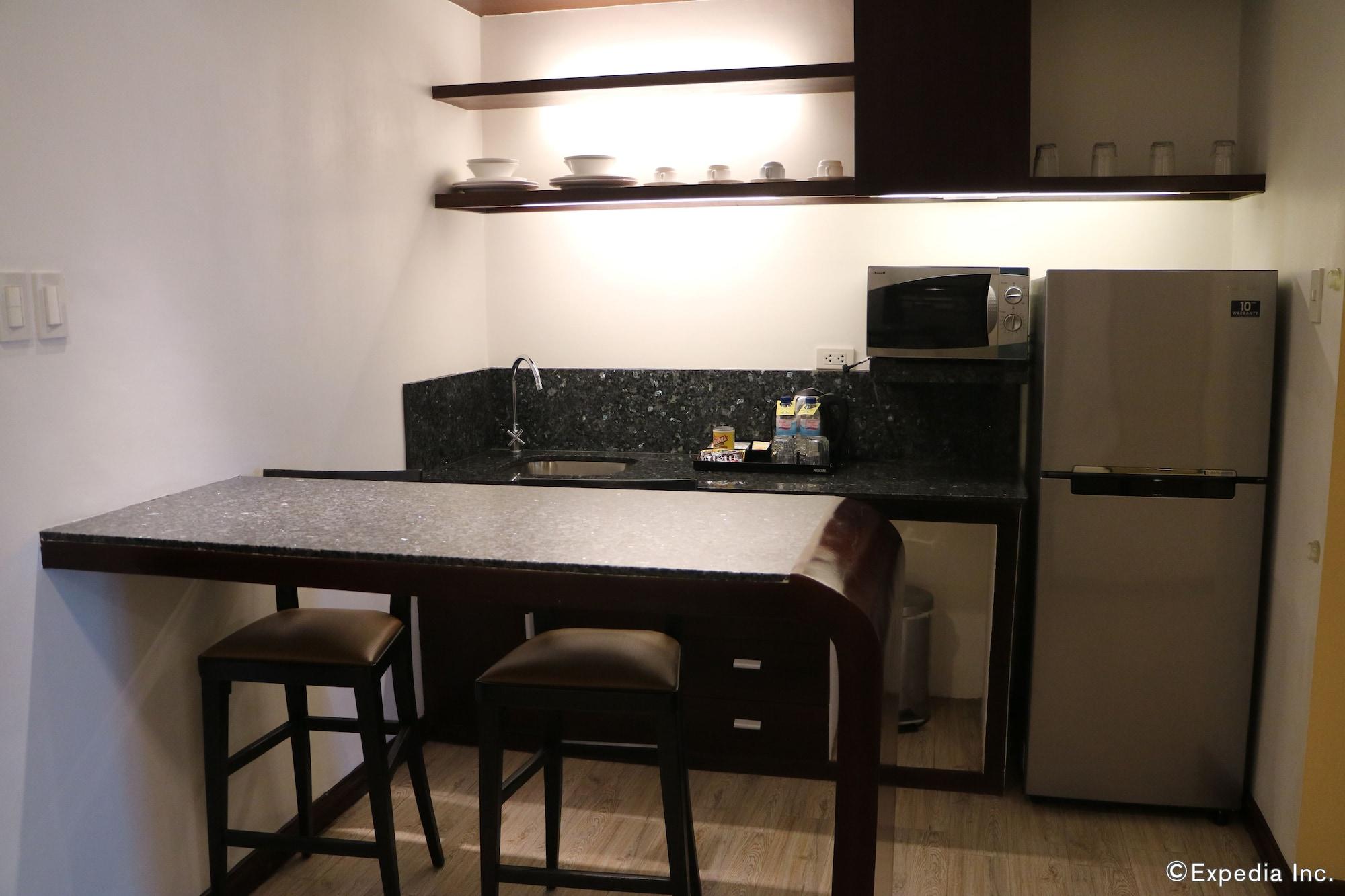 Days Hotel By Wyndham Iloilo Εξωτερικό φωτογραφία