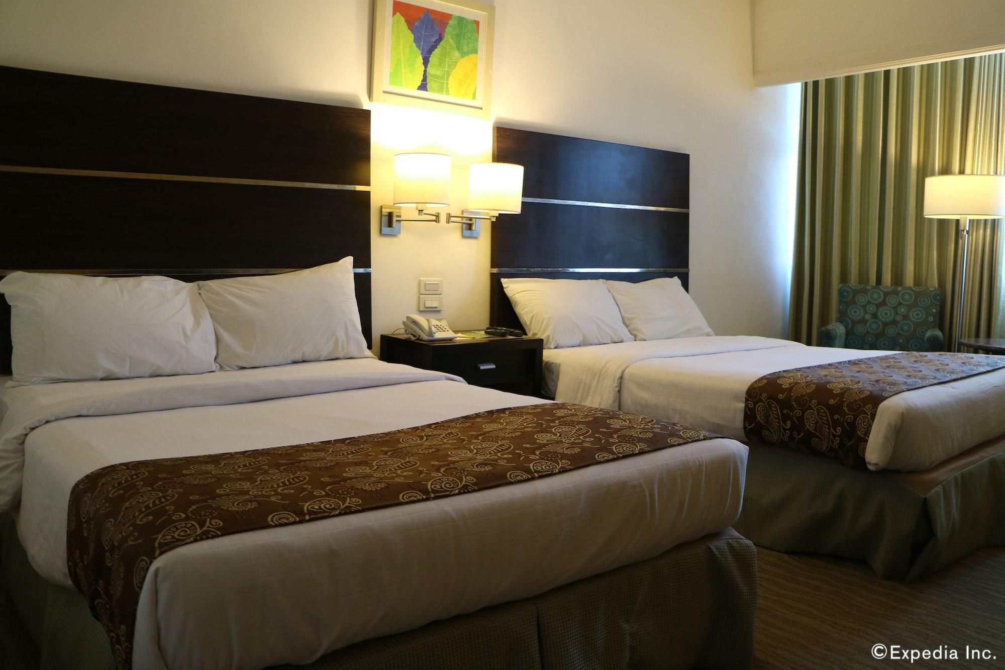 Days Hotel By Wyndham Iloilo Εξωτερικό φωτογραφία