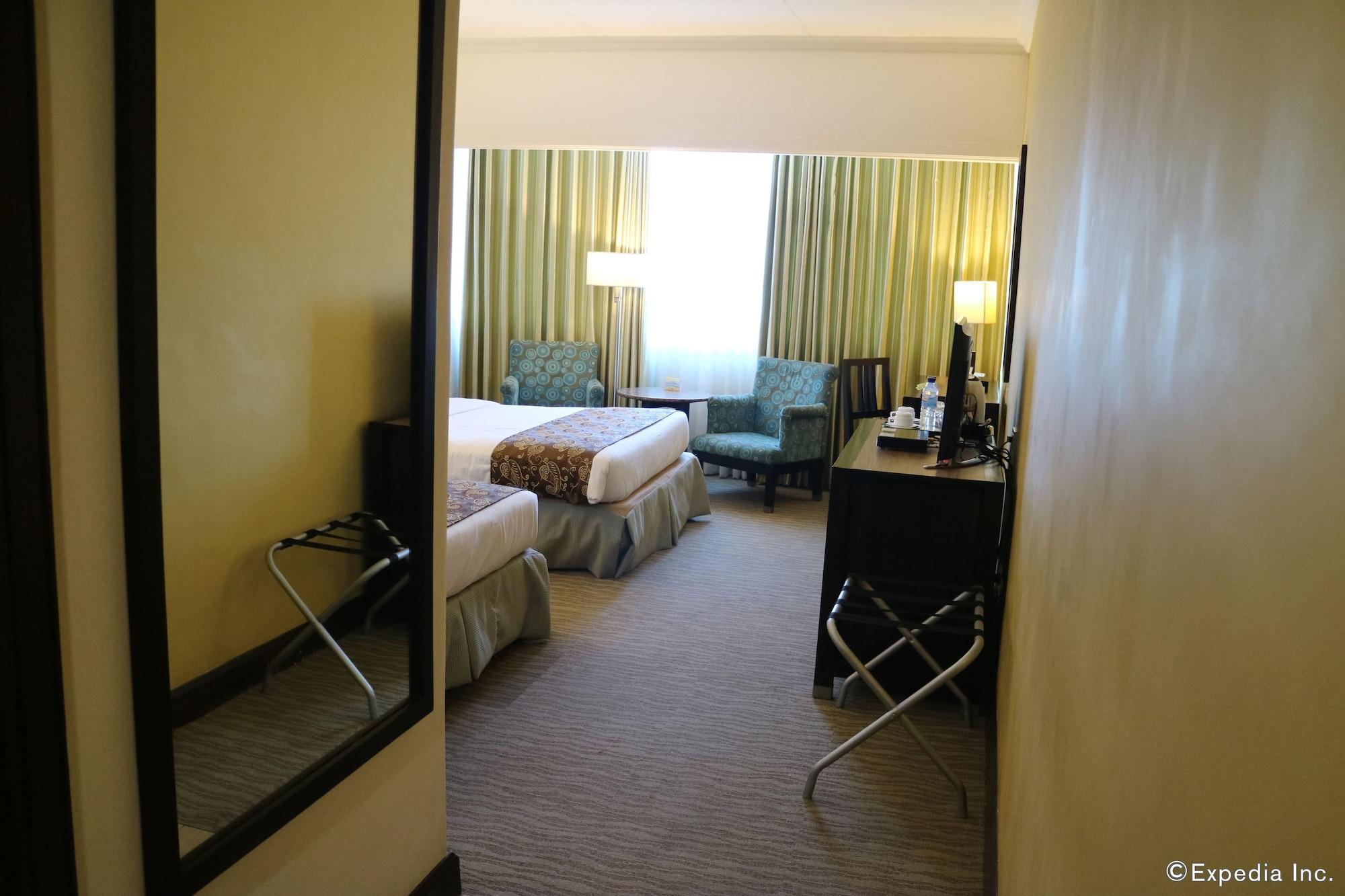 Days Hotel By Wyndham Iloilo Εξωτερικό φωτογραφία