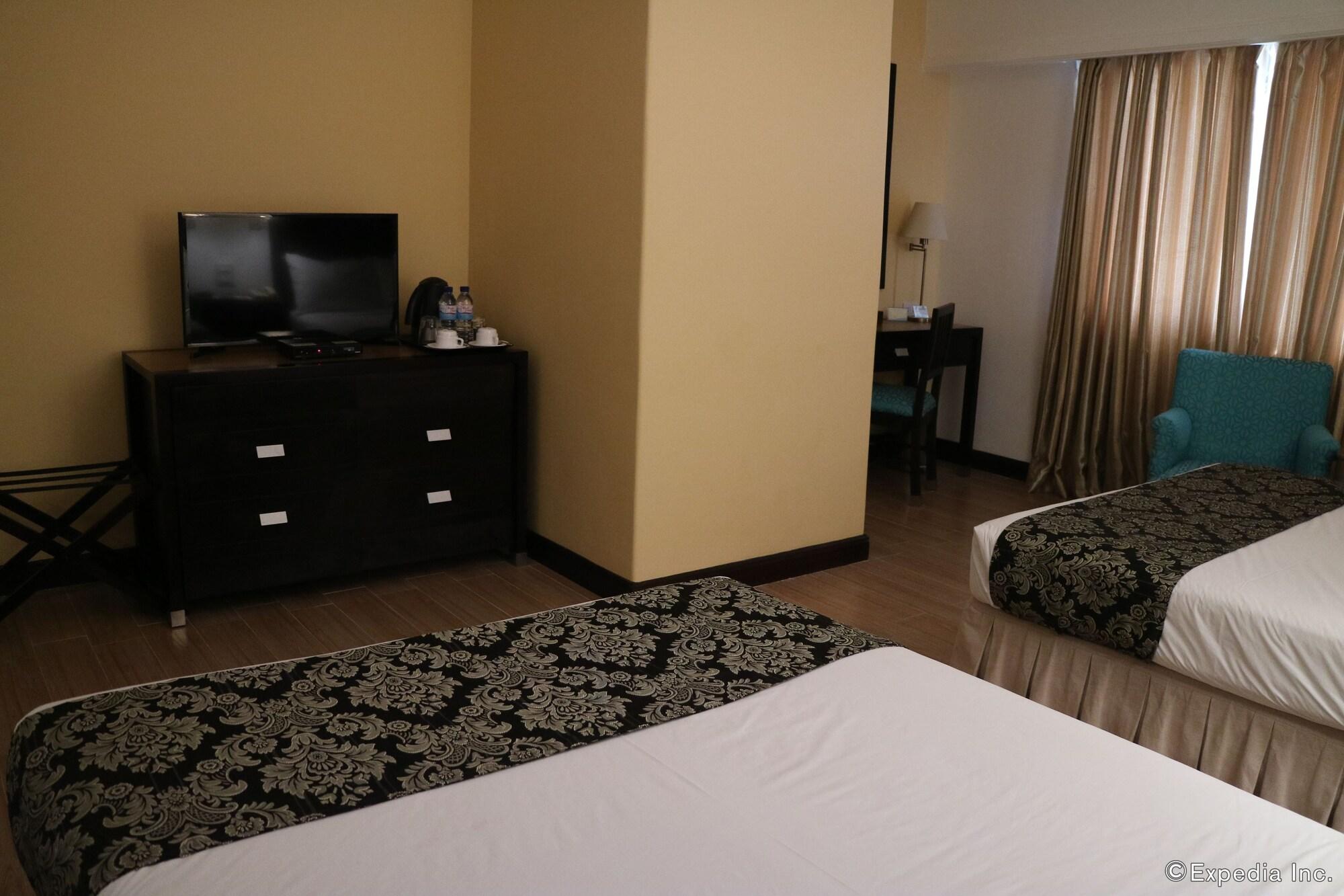 Days Hotel By Wyndham Iloilo Εξωτερικό φωτογραφία
