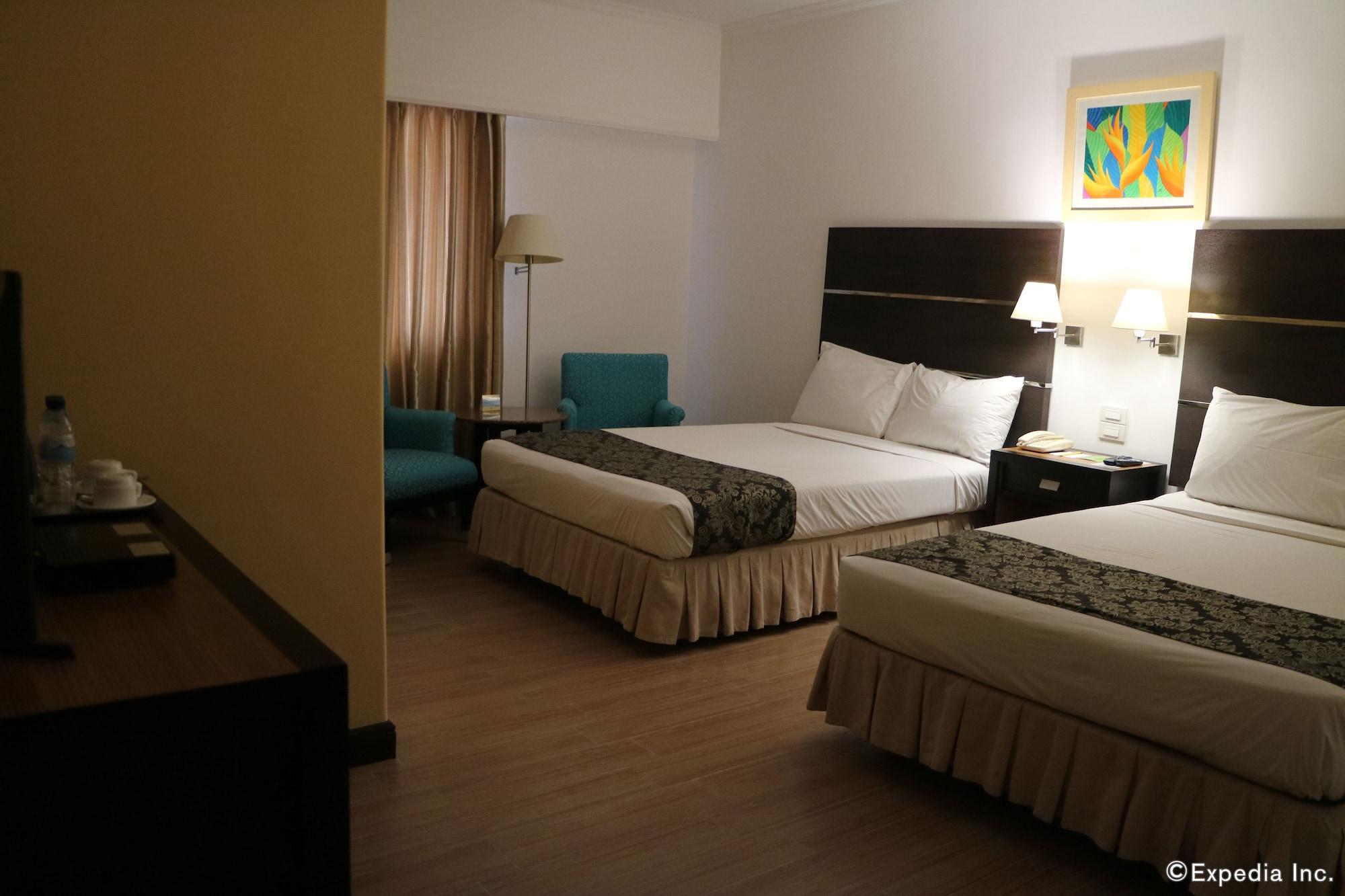 Days Hotel By Wyndham Iloilo Εξωτερικό φωτογραφία