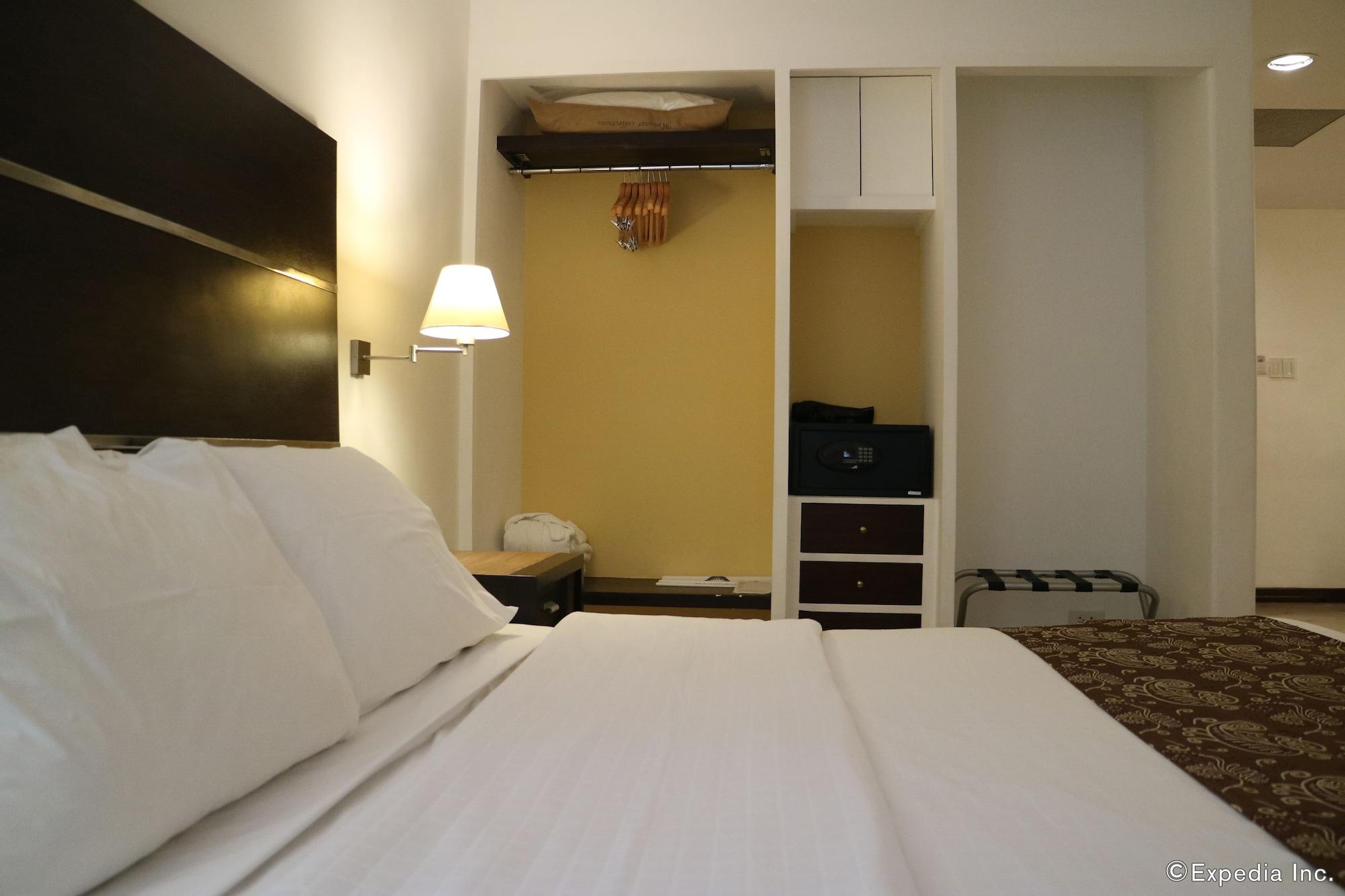 Days Hotel By Wyndham Iloilo Εξωτερικό φωτογραφία