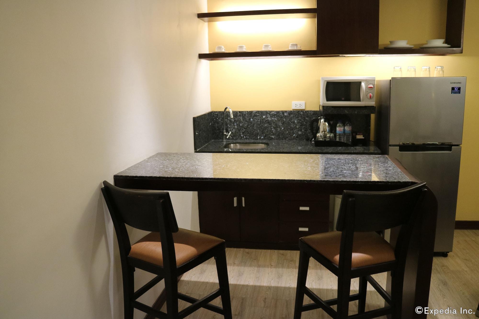 Days Hotel By Wyndham Iloilo Εξωτερικό φωτογραφία