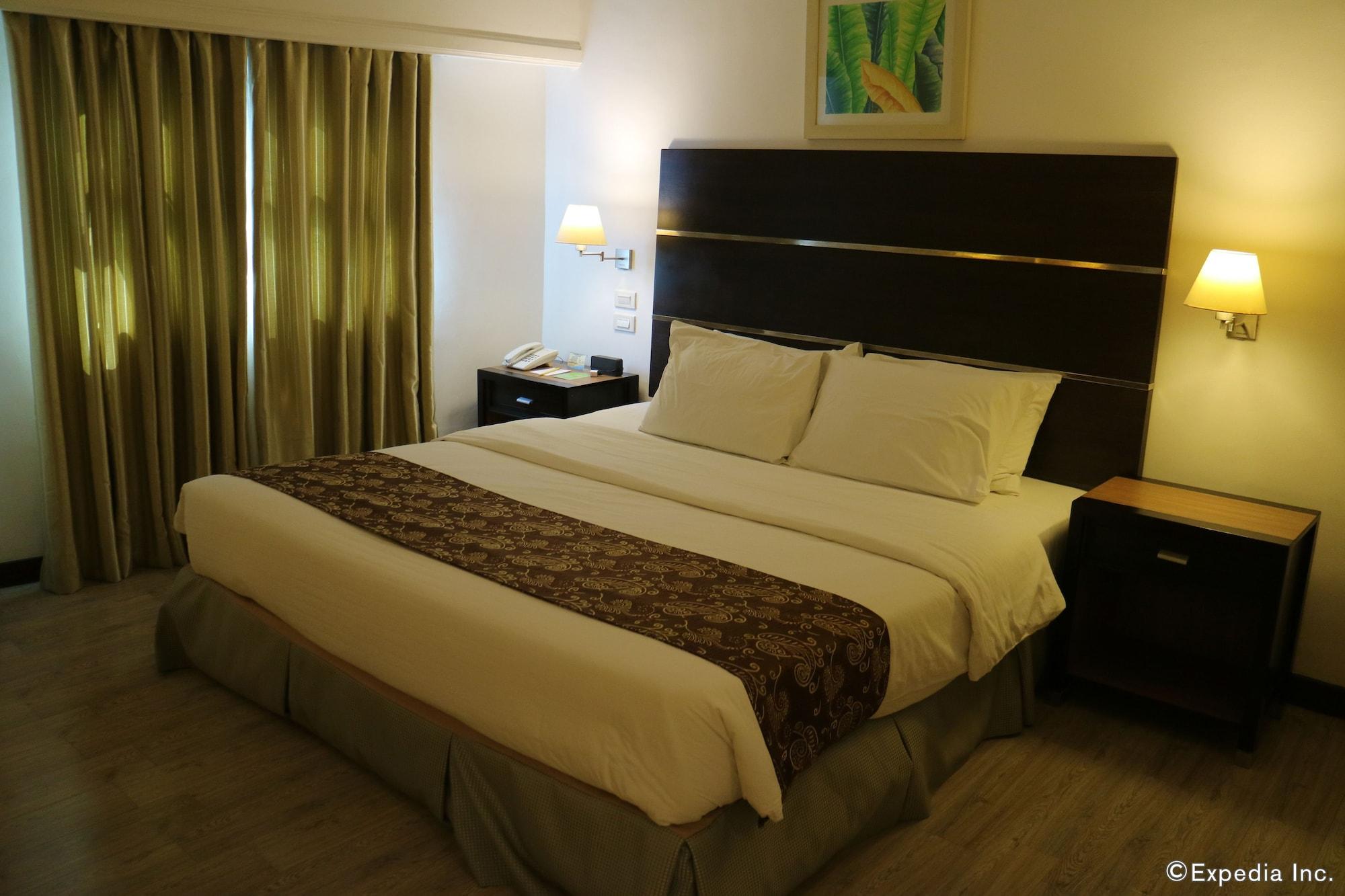 Days Hotel By Wyndham Iloilo Εξωτερικό φωτογραφία