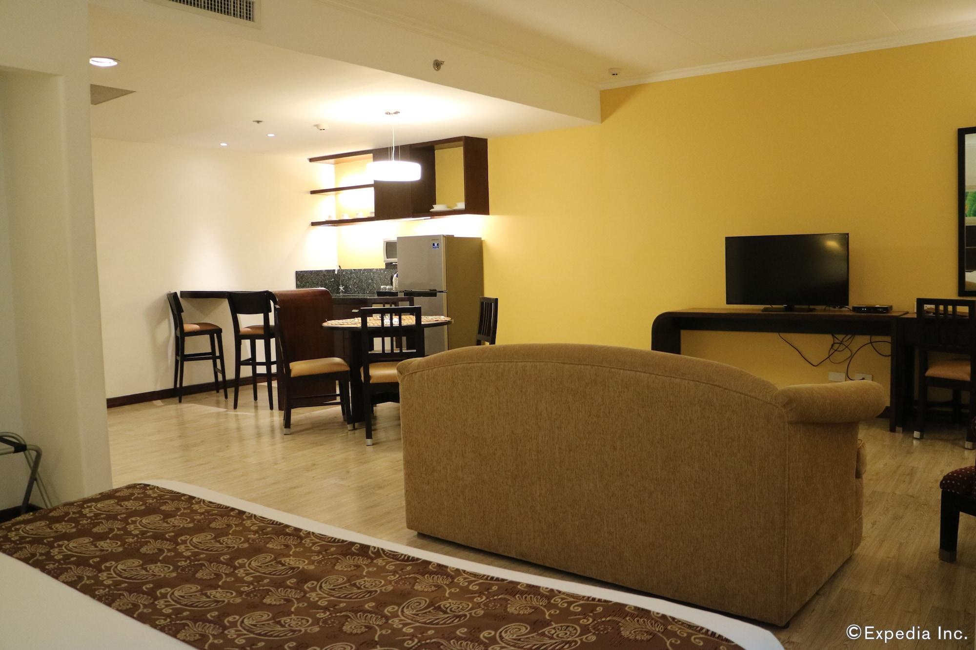Days Hotel By Wyndham Iloilo Εξωτερικό φωτογραφία