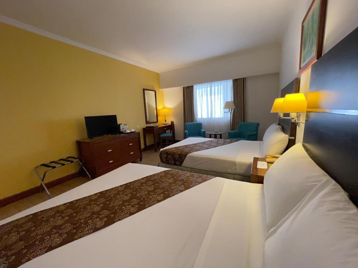 Days Hotel By Wyndham Iloilo Εξωτερικό φωτογραφία