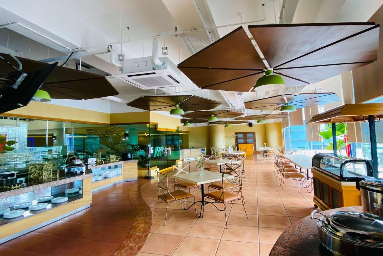 Days Hotel By Wyndham Iloilo Εξωτερικό φωτογραφία
