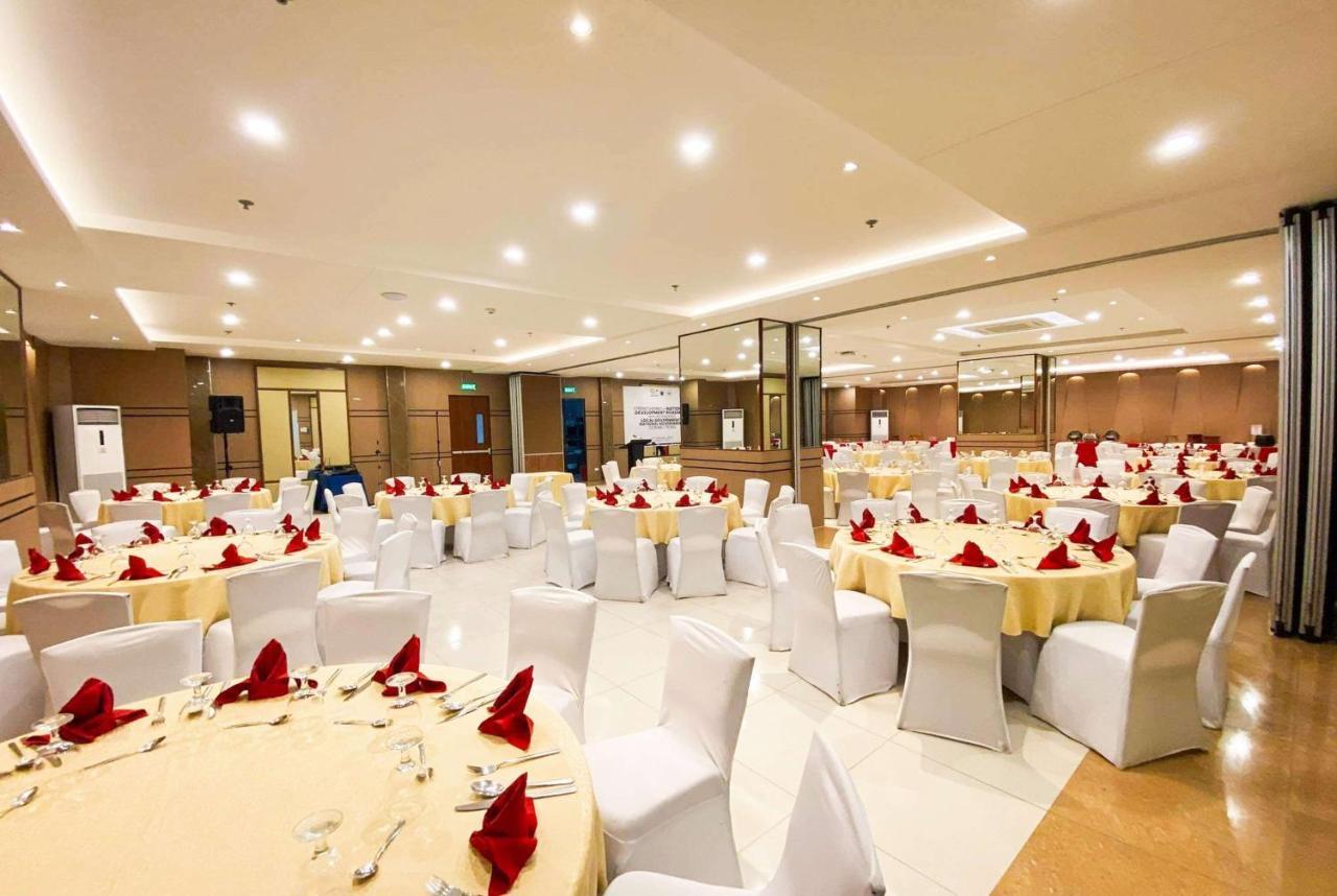 Days Hotel By Wyndham Iloilo Εξωτερικό φωτογραφία